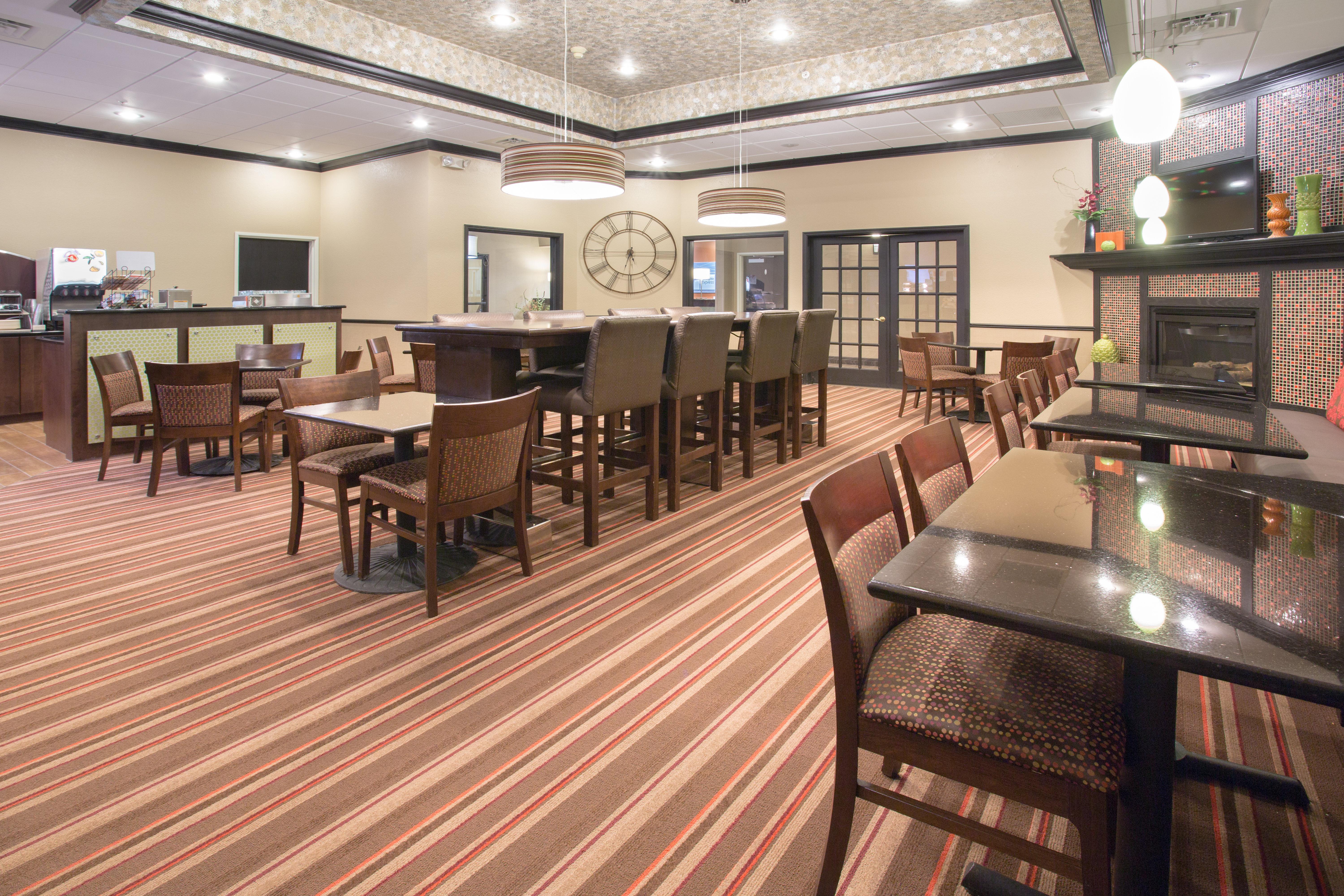 Holiday Inn Express Hotel & Suites Lexington By Ihg Luaran gambar