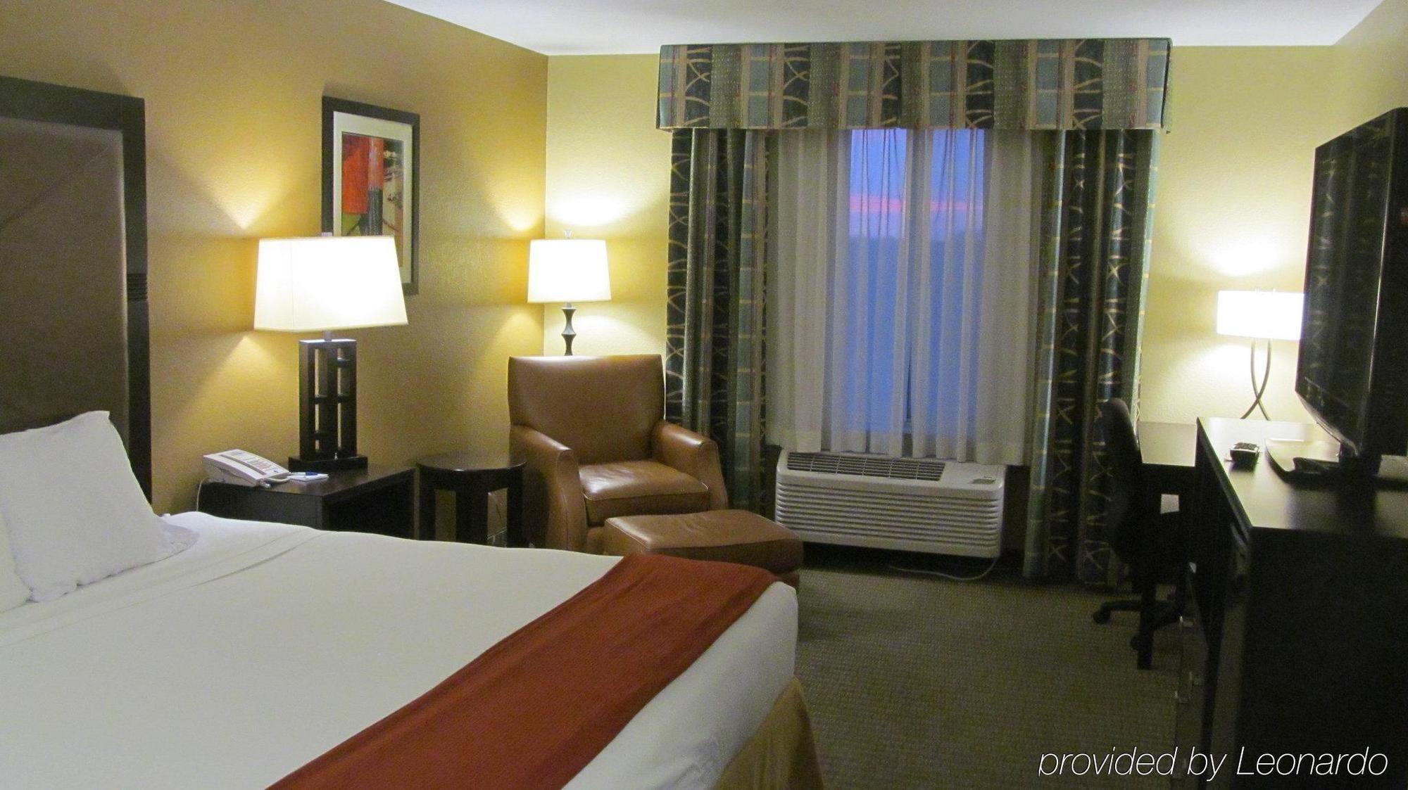 Holiday Inn Express Hotel & Suites Lexington By Ihg Bilik gambar